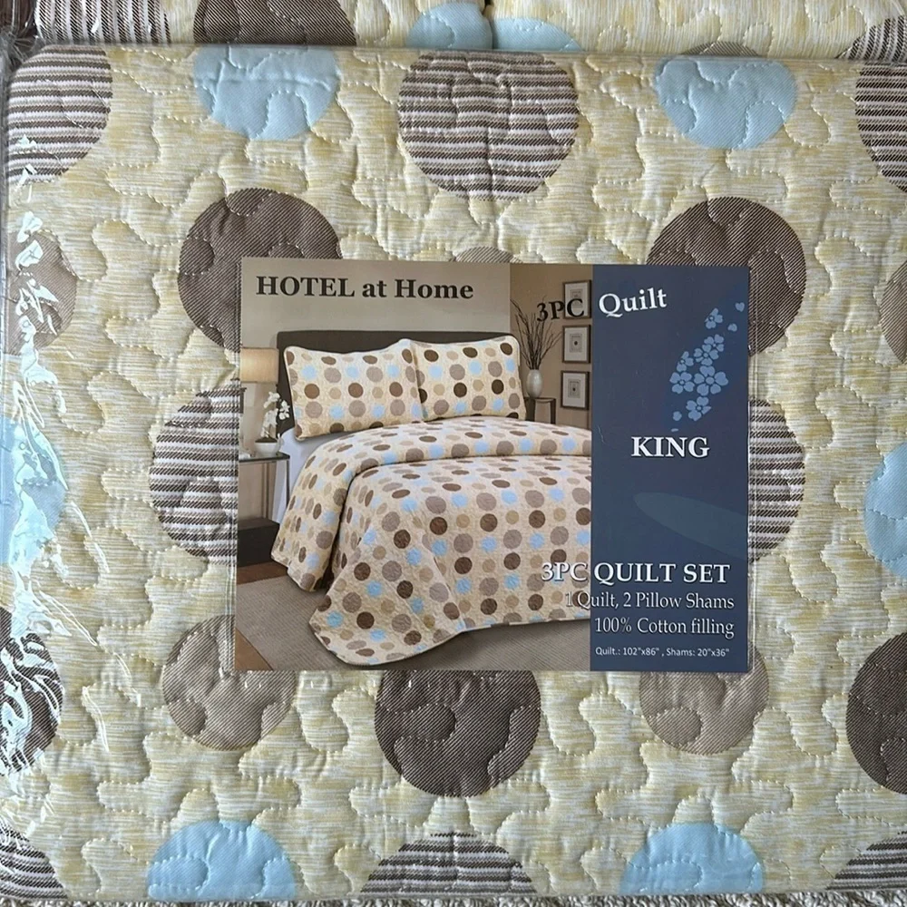 Hotel at home King 3pc Quilt set Dot with Stripes Brown and blue